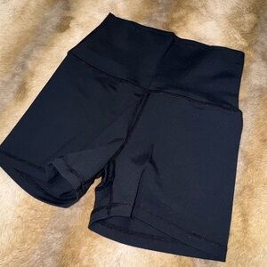 ECHT apparel scrunch butt shorts